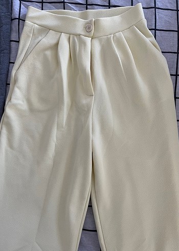 Zara Kadın Sarı Midi Kumaş Pantolon
