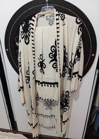 Uzun Beyaz Nakışlı Bohem Kadın Kimono