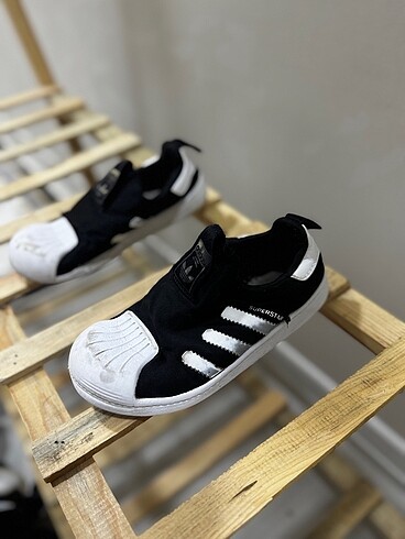 Adidas Adidad orjinal bir üründür
