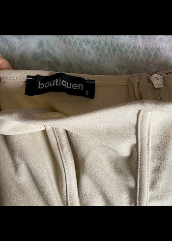 Bej Straplez crop Uzun Kollu arkası fermuarlı - Görsel 3