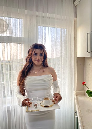 Uzun Kollu uzun Beyaz Nişan Elbisesi