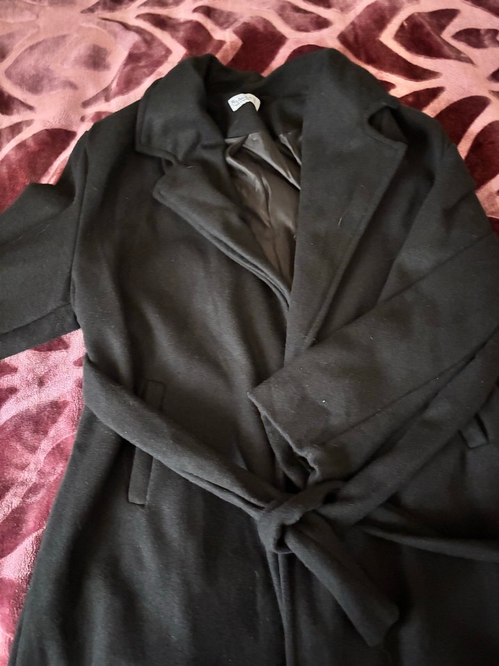 Siyah Kuşaklı Kadın Kaban - Görsel 2