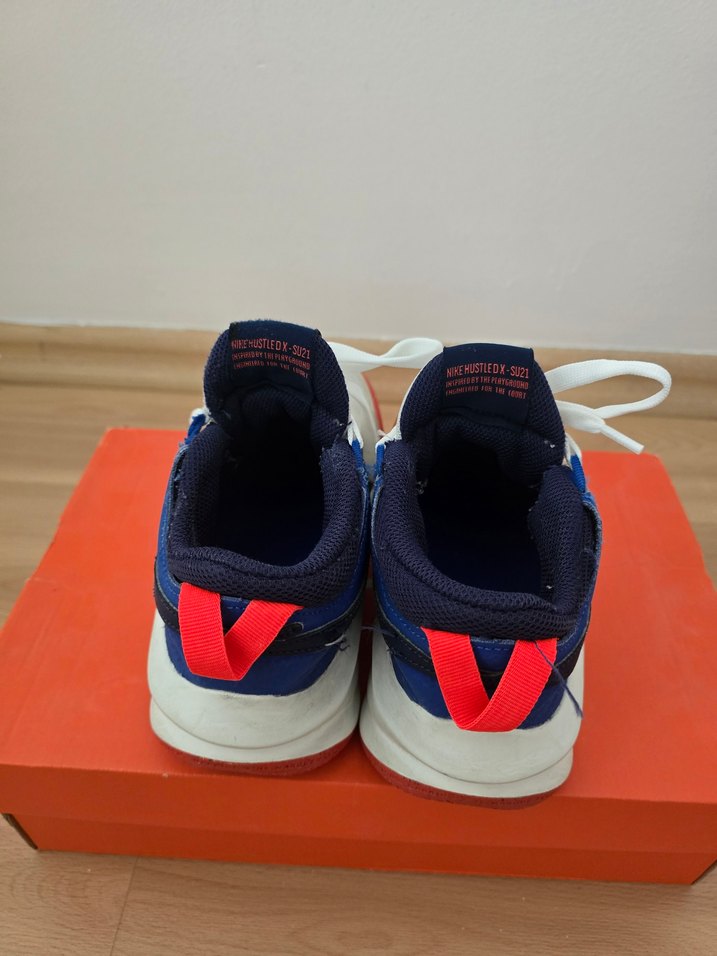 Nike Beyaz Basketbol Ayakkabısı Velcro Detaylı - Görsel 4