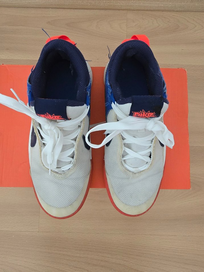 Nike Beyaz Basketbol Ayakkabısı Velcro Detaylı - Görsel 2