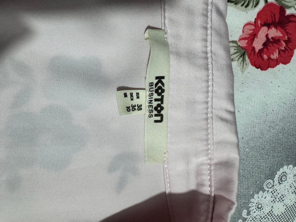 Pembe V Yaka Düğmeli Kadın Gömlek - Görsel 3