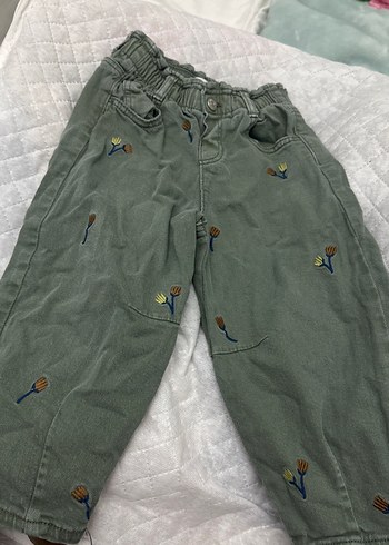 Nakışlı Düğmeli Yeşil Kız Kot Pantolon - Görsel 2