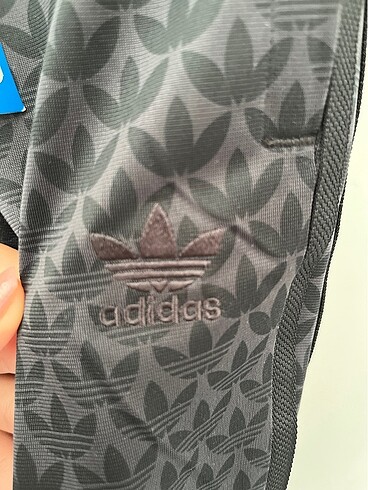 10 Yaş Beden gri Renk Adidas eşofman altı