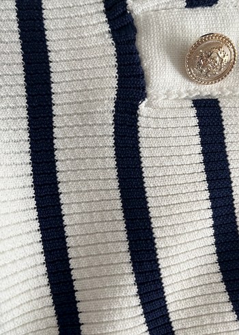 Düğmeli Beyaz Çizgili Triko Kazak - Görsel 3