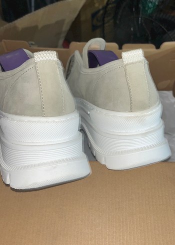 Gri Süet Kadın Spor Ayakkabı - Görsel 2