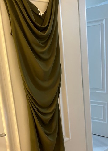 Drapeli Kolsuz Haki Uzun Elbise - Görsel 4