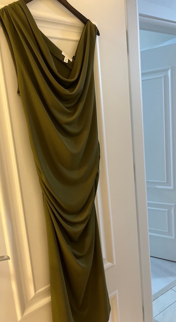 Drapeli Kolsuz Haki Uzun Elbise - Görsel 4