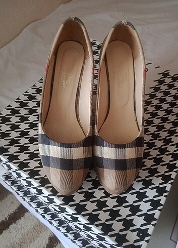 Burberry Burberry Bayan Ayakkabı