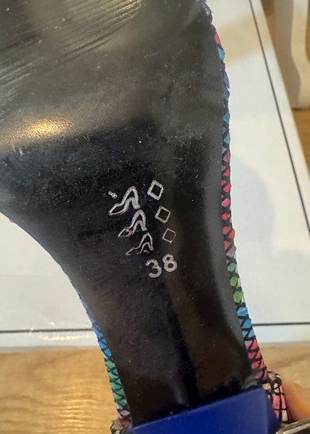 Renkli Yılan Desenli Stiletto Topuklu Kadın Ayakkabı - Görsel 3