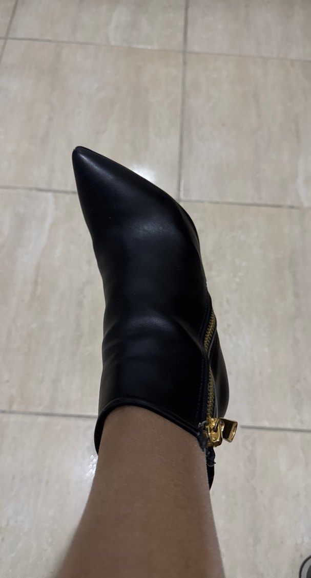 Siyah Deri Tokalı İnce Topuklu Bot - Görsel 2