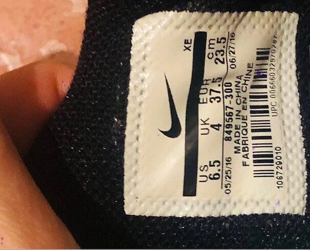 37,5 Beden çeşitli Renk Nike koşu ayakkabısı