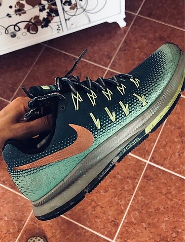 Nike koşu ayakkabısı