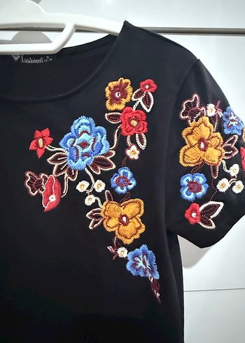 Nakışlı ve Boncuklu Siyah 
 elbise - Görsel 4