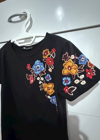 Nakışlı ve Boncuklu Siyah 
 elbise - Görsel 2