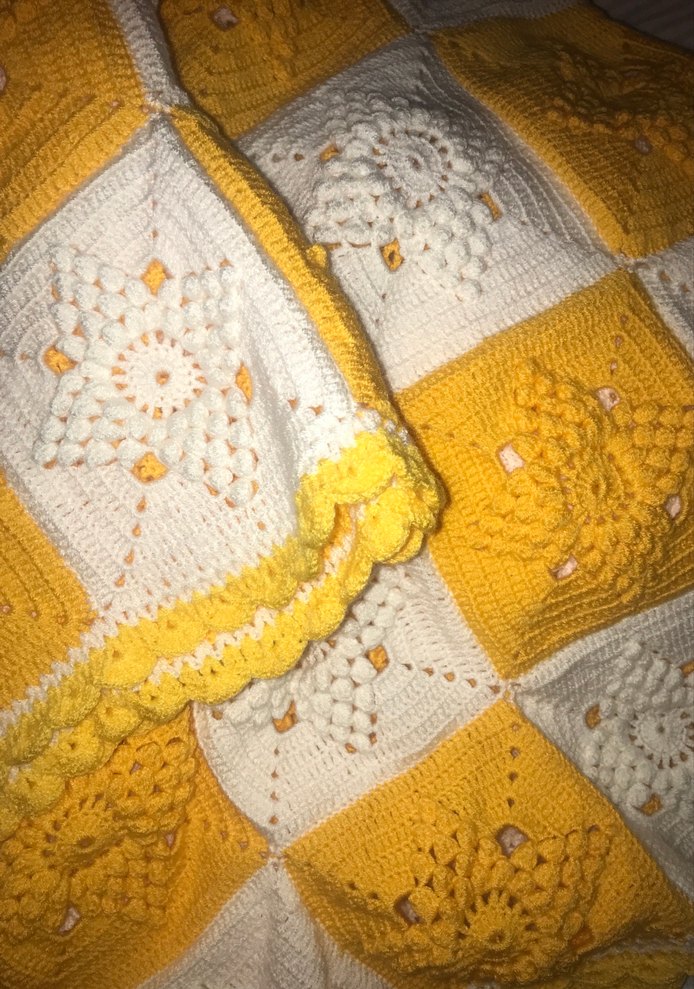 Sarı Beyaz Örgü Bebek Battaniyesi - Görsel 3