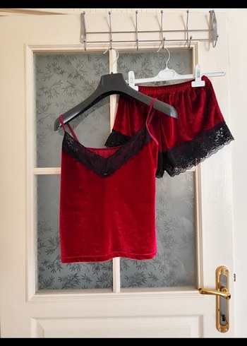 Kırmızı Dantelli Kadın Mini kadife Pijama Takımı