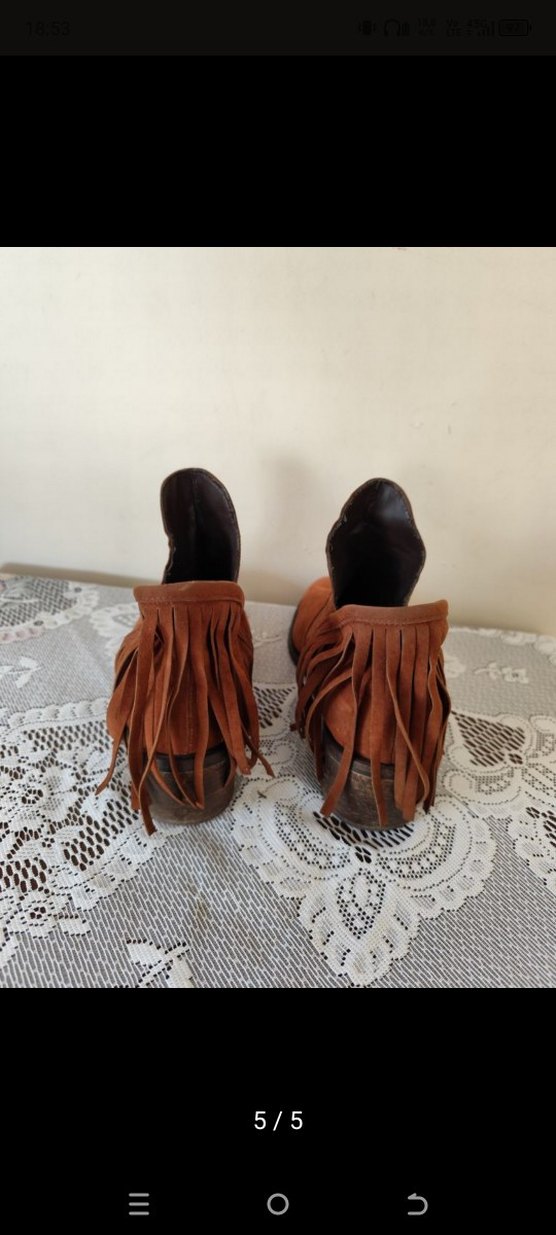 Kahverengi Püsküllü Süet Kadın Dolgu Topuk Bot - Görsel 4