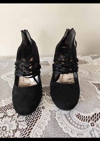 Klasik Gotik Siyah Topuklu Kadın Ayakkabı - Görsel 2