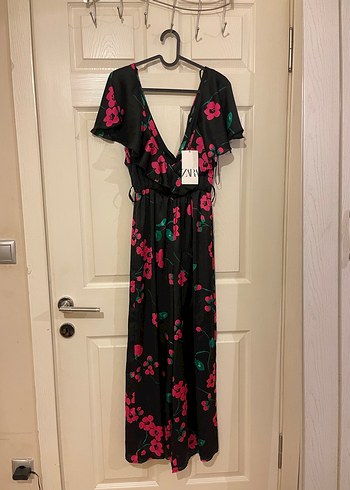 Zara Çiçekli V Yaka Tulum - Görsel 3