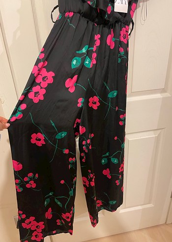 Zara Çiçekli V Yaka Tulum - Görsel 5