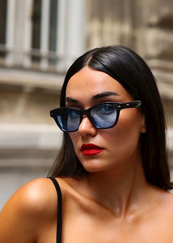 Şeffaf Koyu Mavi Kadın Güneş Gözlüğü - Görsel 2