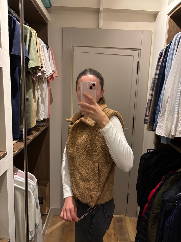 Bej Yüksek Yakalı Kürklü Kadın Yelek - Görsel 2