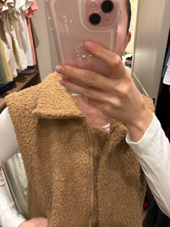 Bej Yüksek Yakalı Kürklü Kadın Yelek - Görsel 3