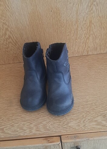 LC Waikiki Kiz cocuk bot