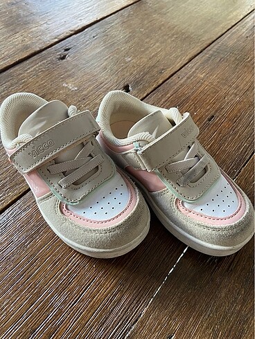 Işıklı Sneaker
