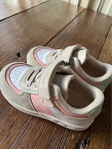 24 Beden çeşitli Renk Işıklı Sneaker