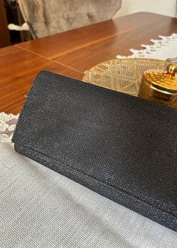 Zincir Detaylı Siyah Yılan Desenli Kadın Portföy Çanta