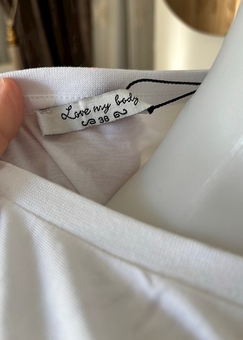 Dantel Detaylı Beyaz Baskılı Kadın Tişört - Görsel 2