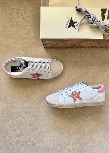 Golden Goose Deluxe 36
