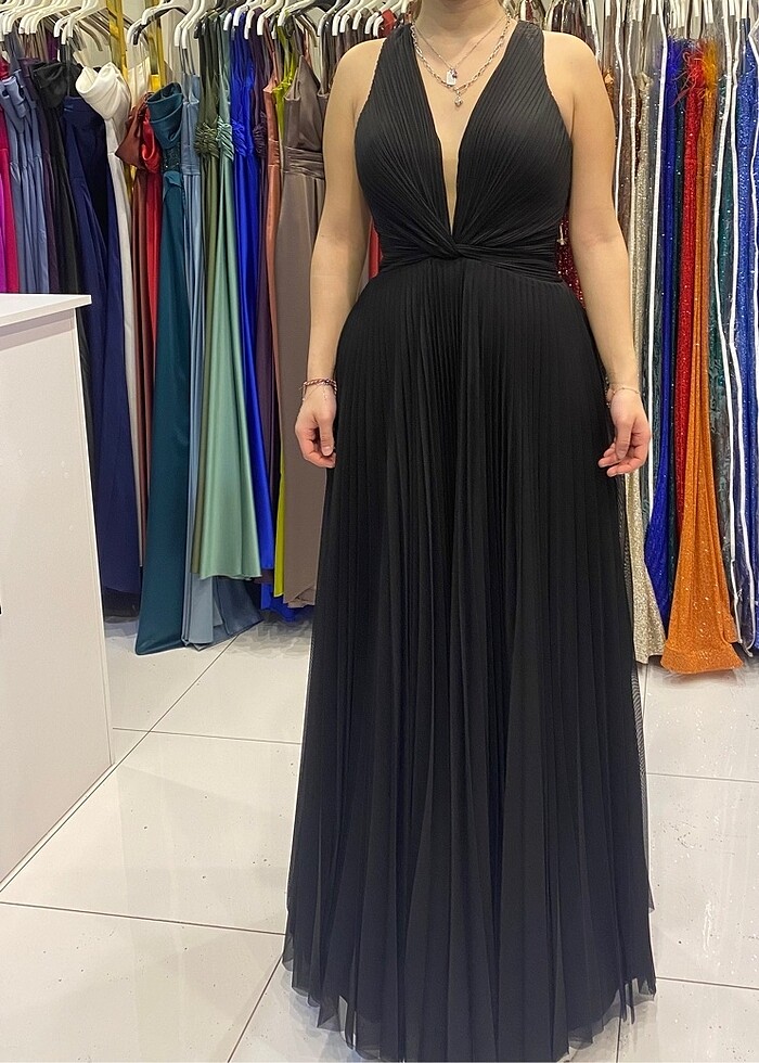 MEZUNİYET ELBİSESİ SIYAH - Görsel 3