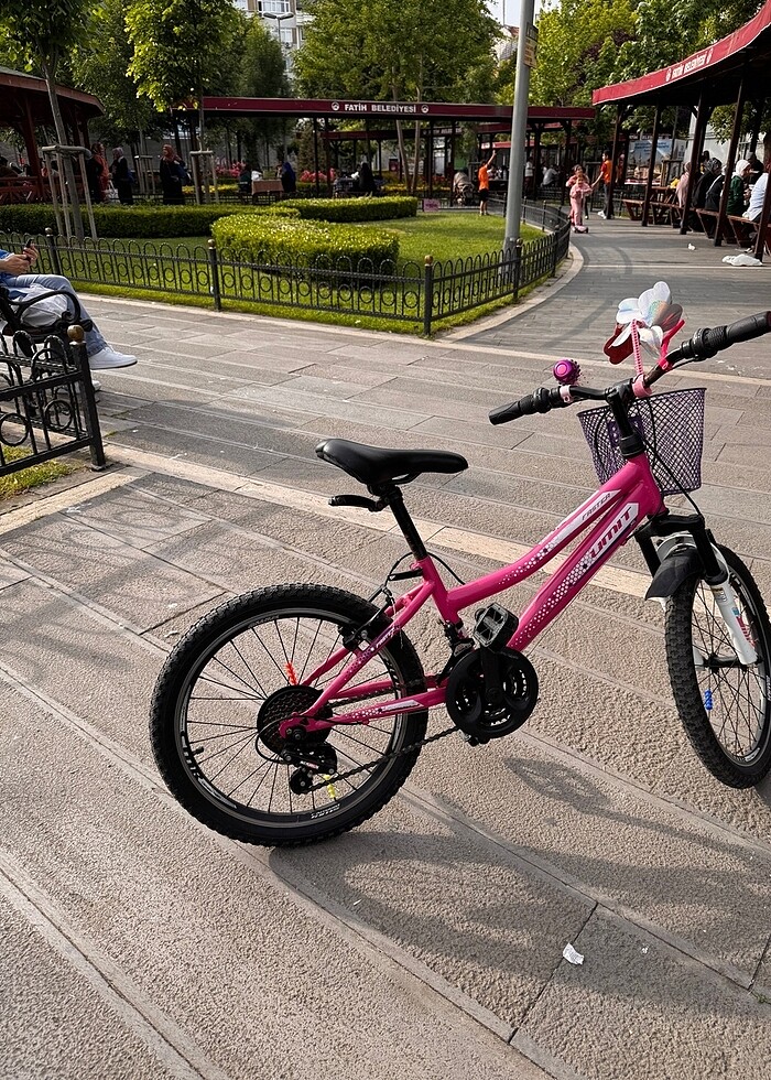 Temiz kullanılmış bisiklet Kuzum büyüdüğü için satıyoruz resimde - Görsel 3