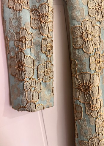 Düğmeli Nakışlı Uzun Vintage Nişan Elbisesi - Görsel 3