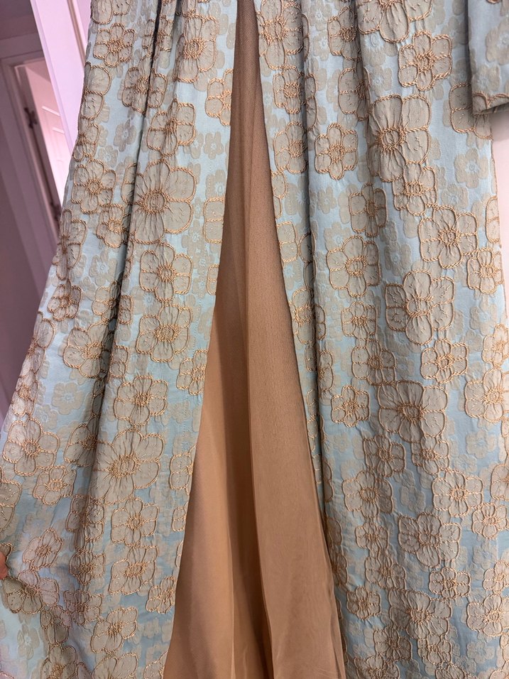 Düğmeli Nakışlı Uzun Vintage Nişan Elbisesi - Görsel 2