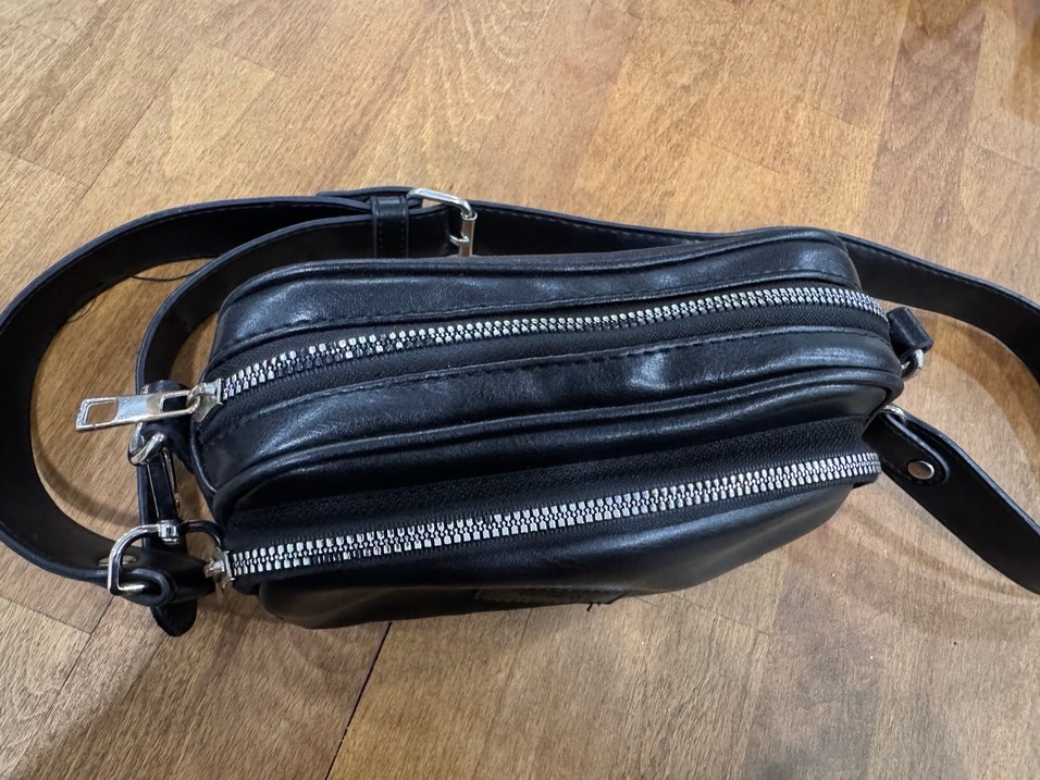 Kadın Siyah Deri Çapraz Çanta - Görsel 3