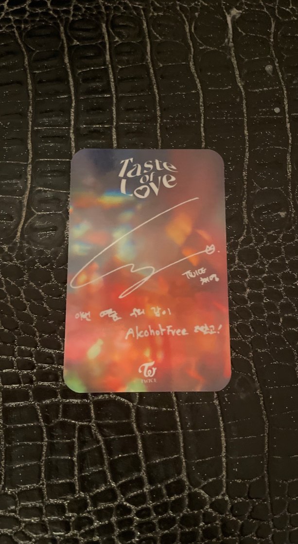 Koyu Pembe Dudak Parlatıcısı - Görsel 2