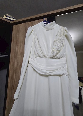 Uzun Kollu Beyaz İşlemeli Nikah Elbisesi - Görsel 4