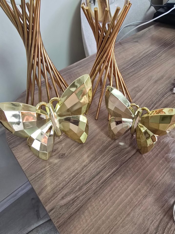 Altın Renkli Dekoratif Kelebek ve Mumluk Seti - Görsel 3