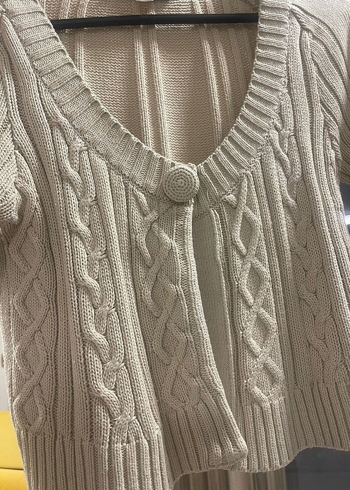 Kısa Örgü Hırka - Görsel 3