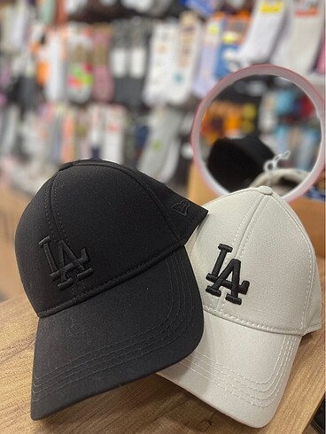 Los Angeles logolu şapka
