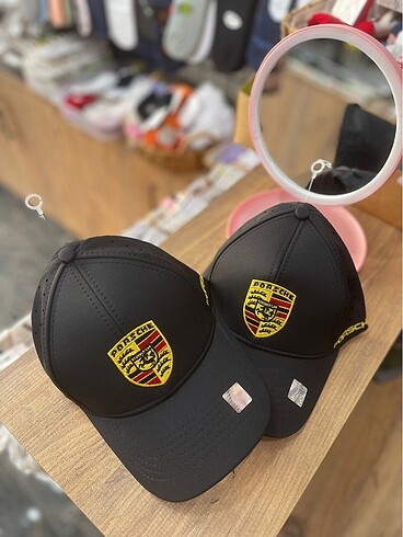 Porsche logolu şapka