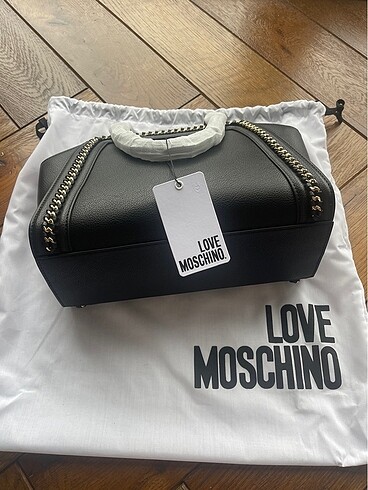 Beden Love moschino çanta