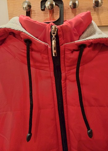 Kırmızı kadın mont - Görsel 2